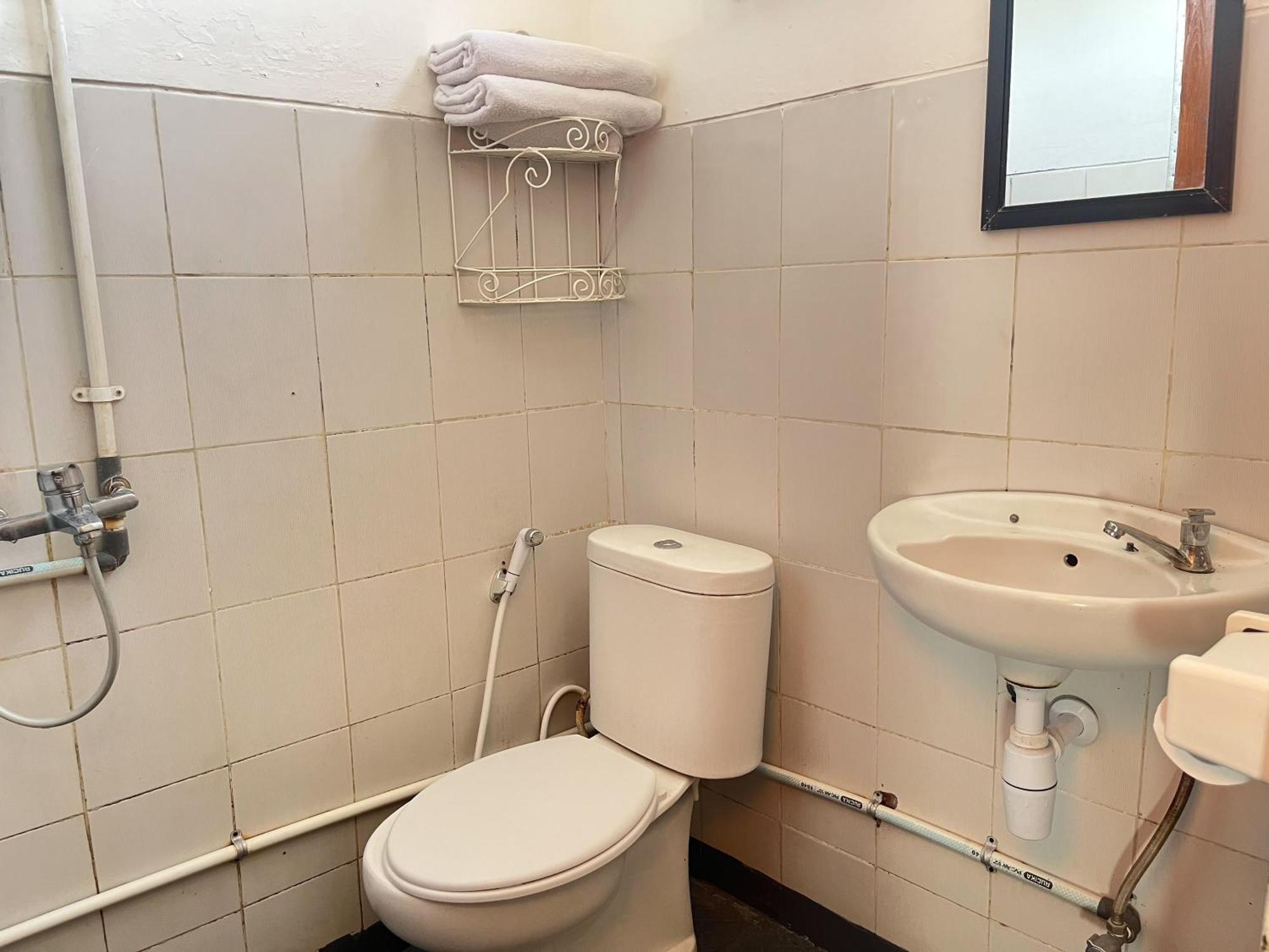 Reddoorz Syariah At Falisha Umy Ngabean Ngoại thất bức ảnh