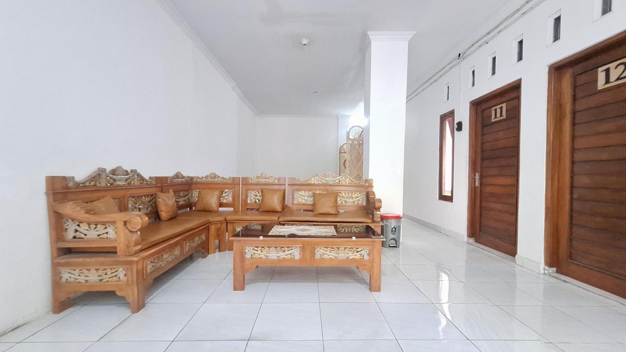 Reddoorz Syariah At Falisha Umy Ngabean Ngoại thất bức ảnh