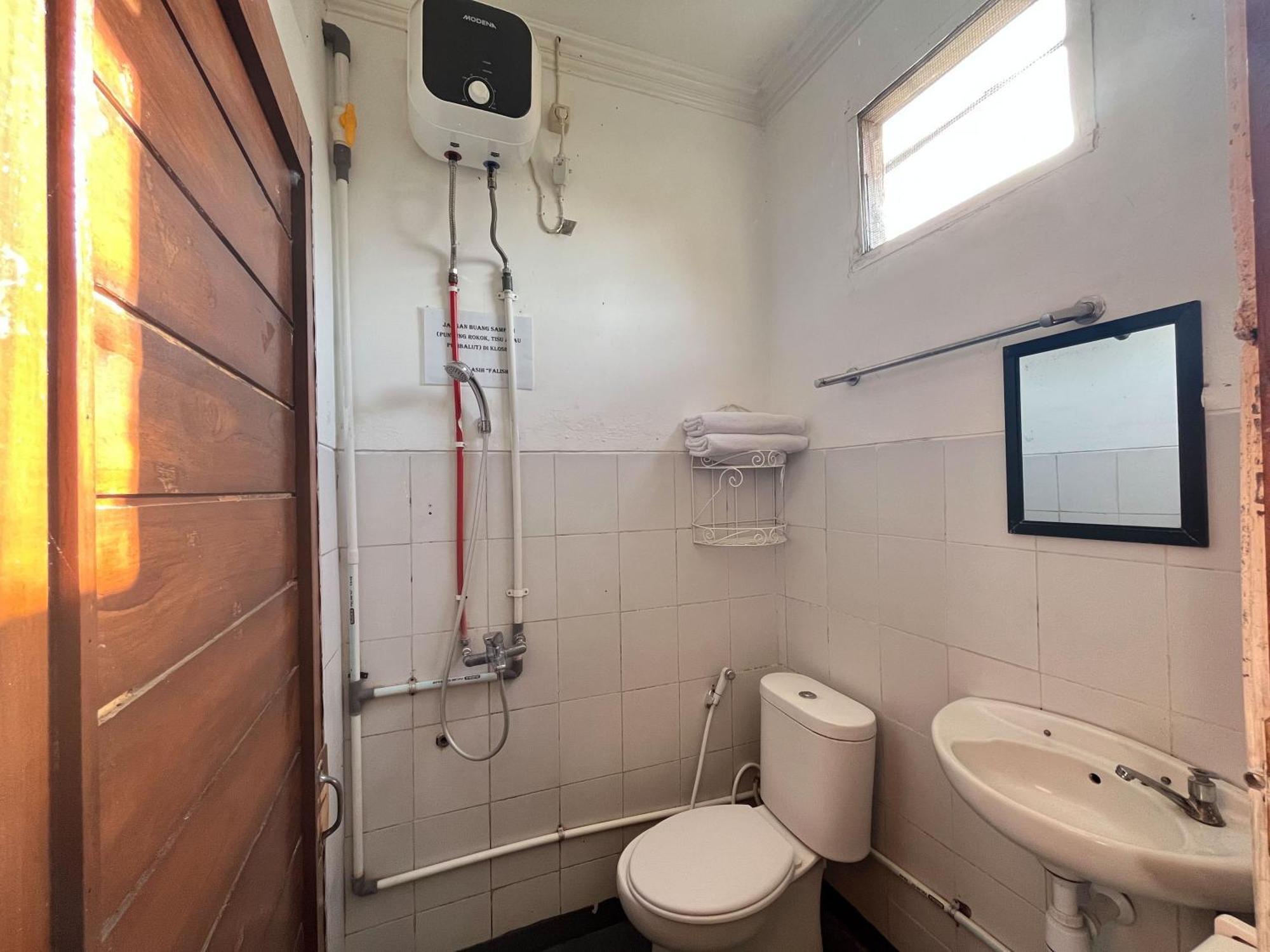 Reddoorz Syariah At Falisha Umy Ngabean Ngoại thất bức ảnh
