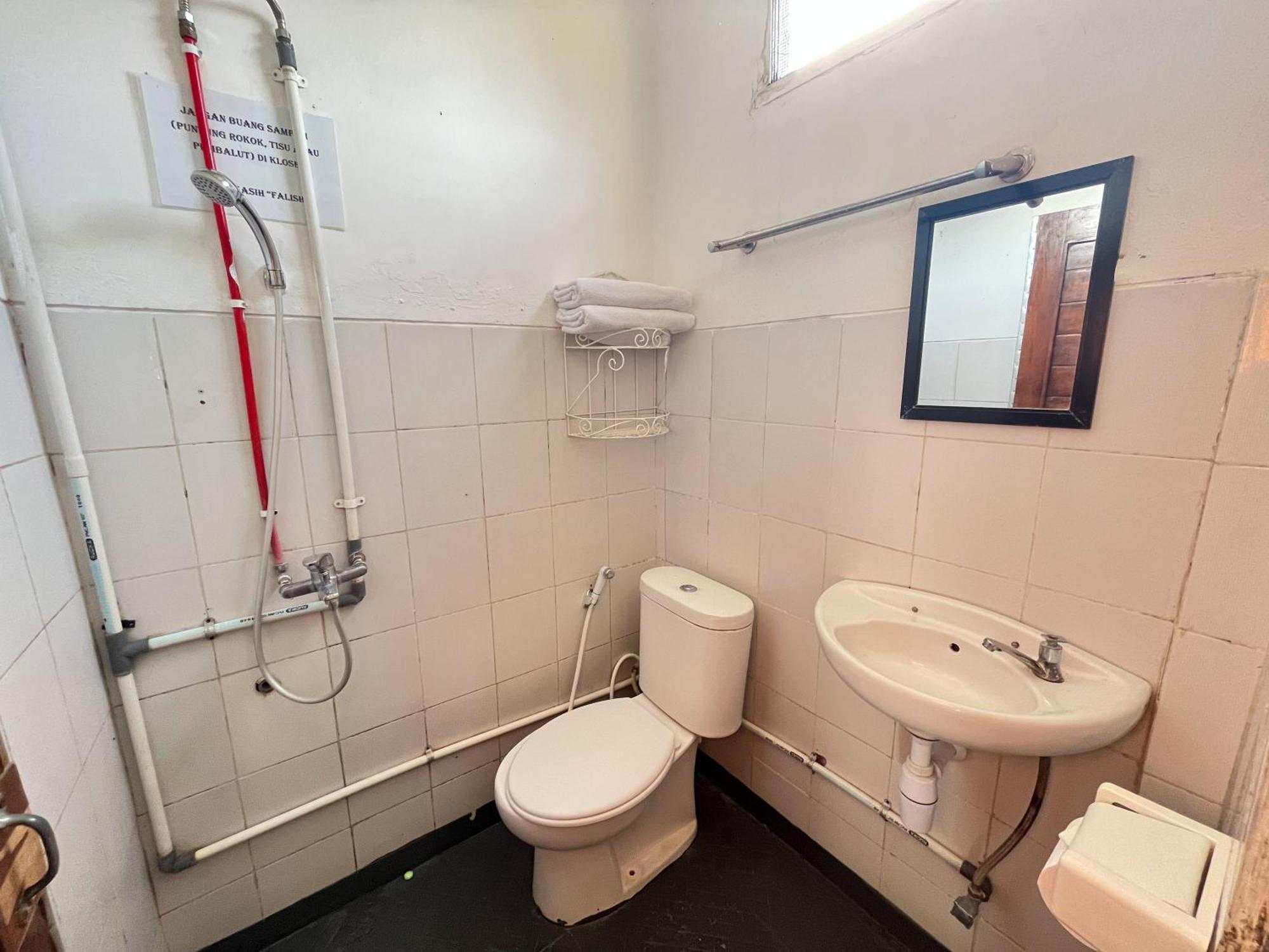Reddoorz Syariah At Falisha Umy Ngabean Ngoại thất bức ảnh